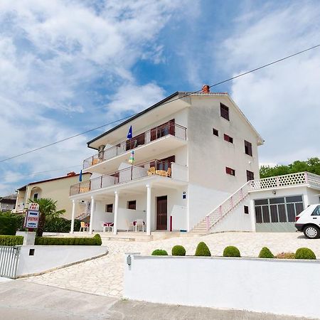 Apartments Rozaria Dramalj Ngoại thất bức ảnh