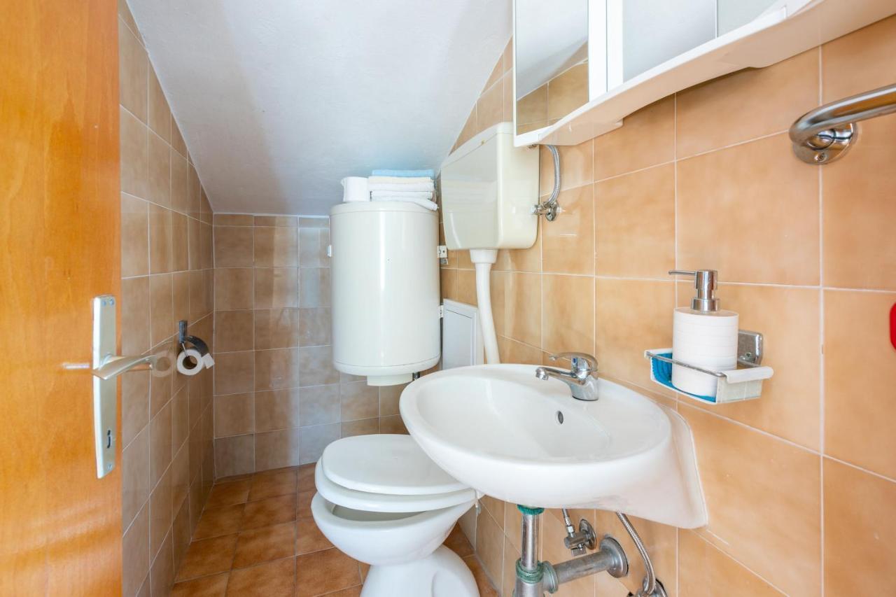 Apartments Rozaria Dramalj Ngoại thất bức ảnh