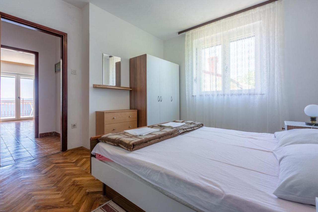 Apartments Rozaria Dramalj Ngoại thất bức ảnh