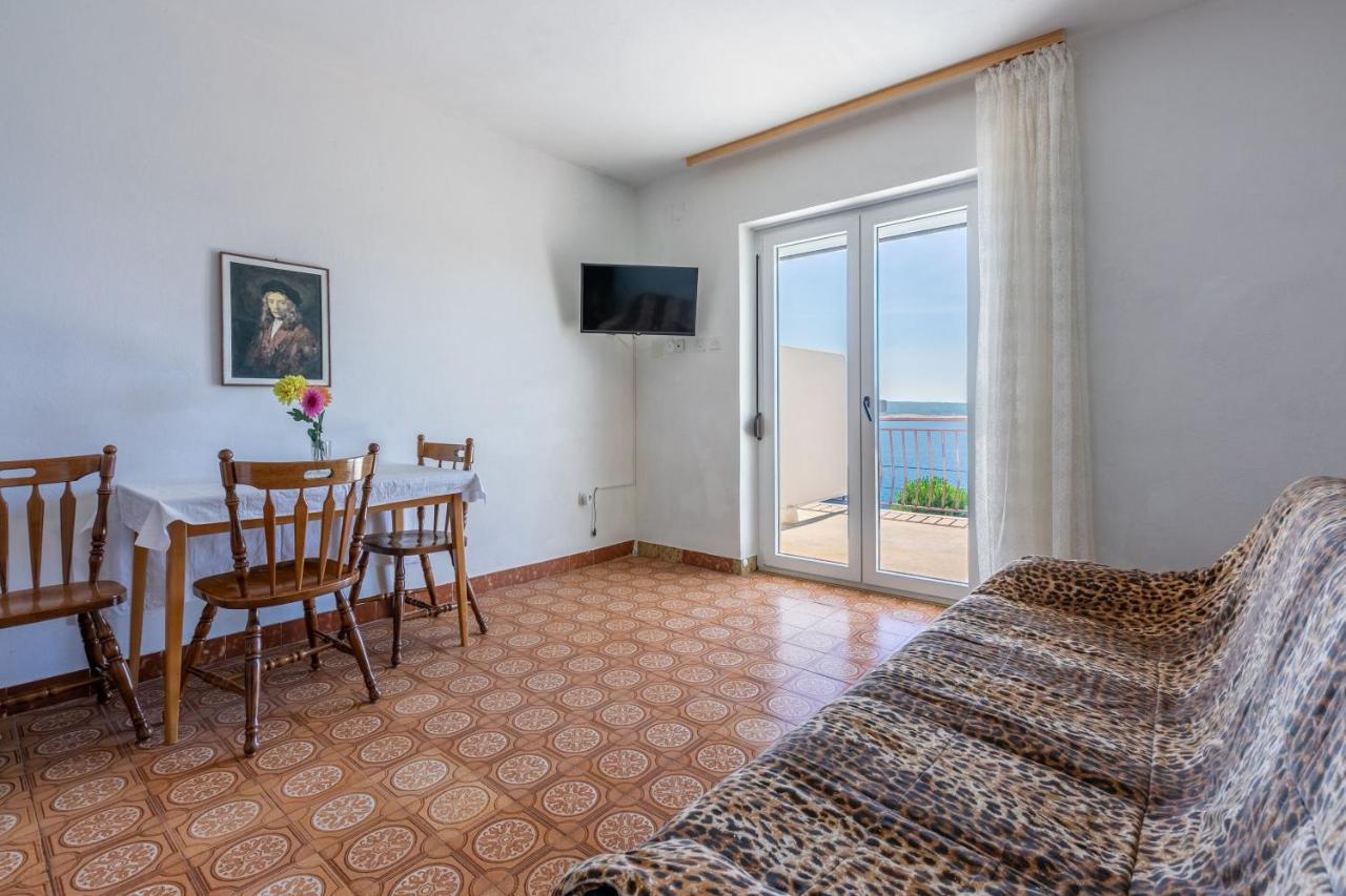 Apartments Rozaria Dramalj Ngoại thất bức ảnh