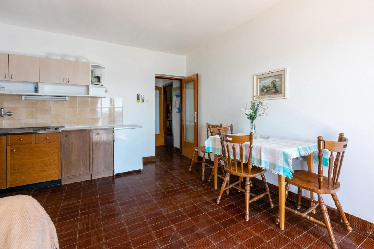 Apartments Rozaria Dramalj Ngoại thất bức ảnh
