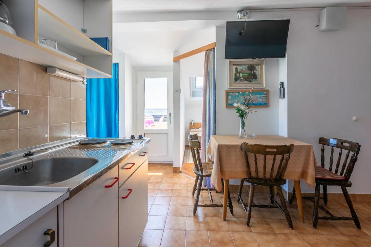Apartments Rozaria Dramalj Ngoại thất bức ảnh